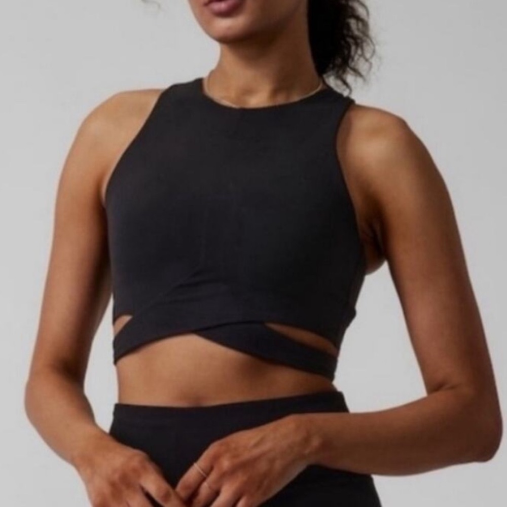 Athleta Conscious Cut out Crop Top Sports Bra black small criss cross athletic